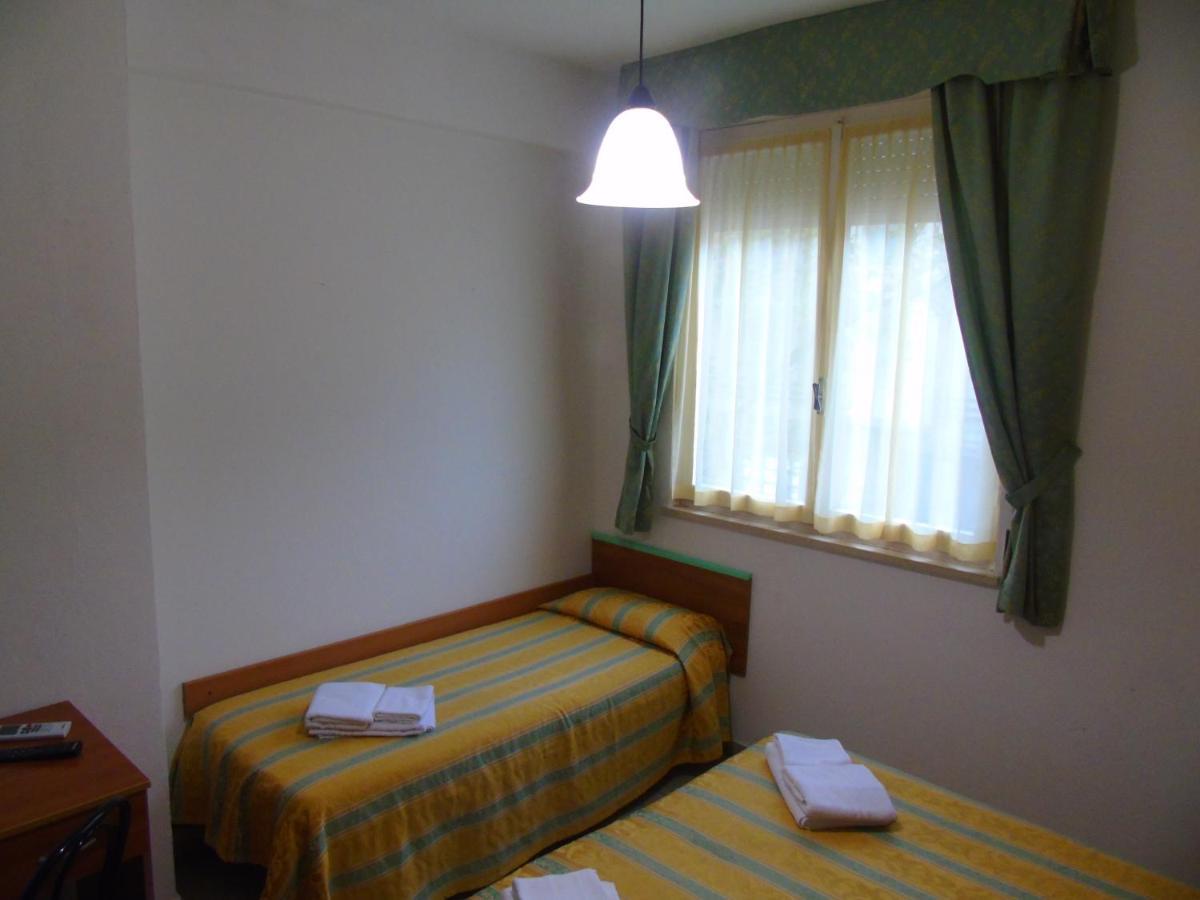 Hotel Zeus Lido Di Classe Room Only Ngoại thất bức ảnh