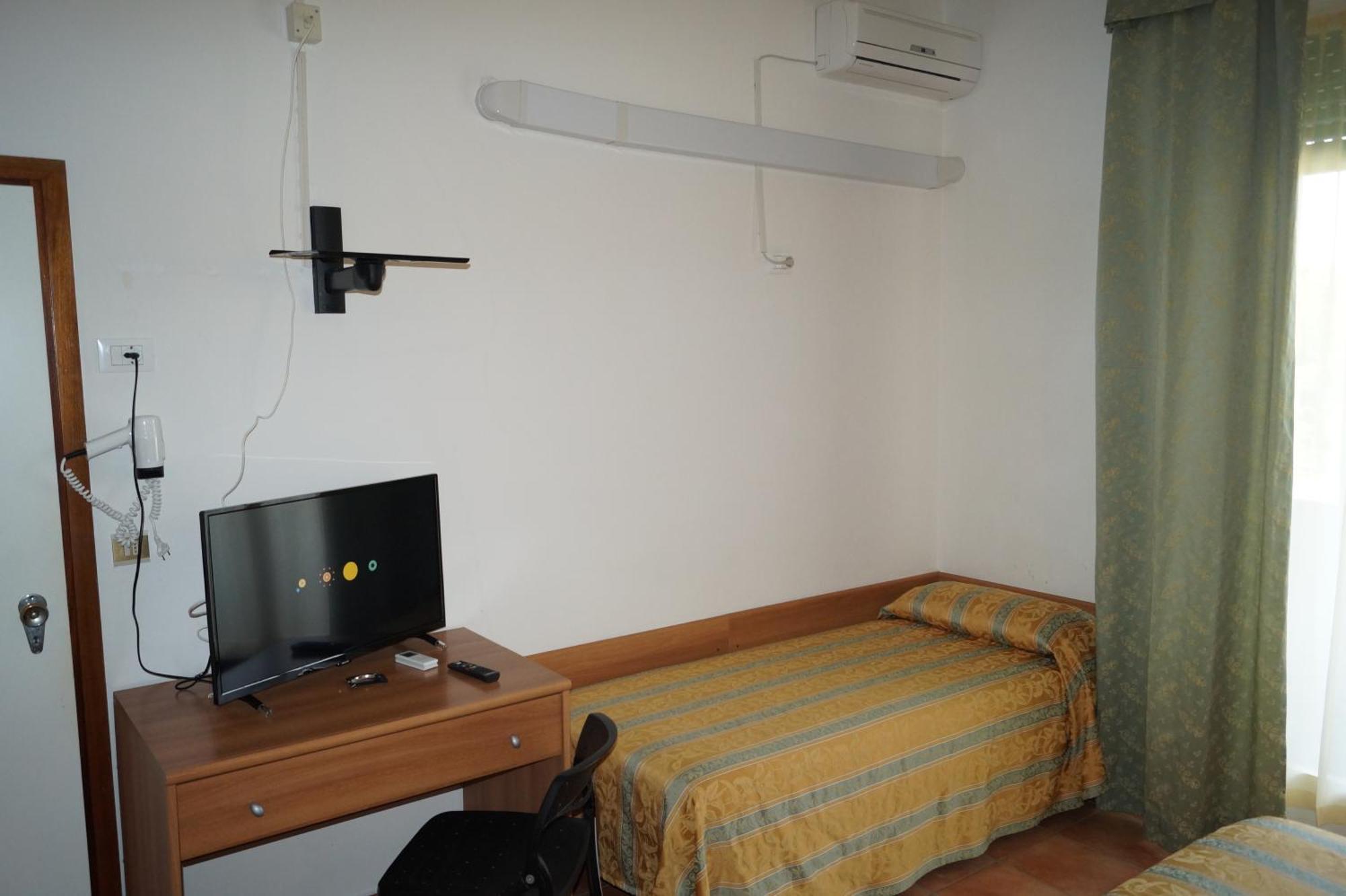 Hotel Zeus Lido Di Classe Room Only Phòng bức ảnh