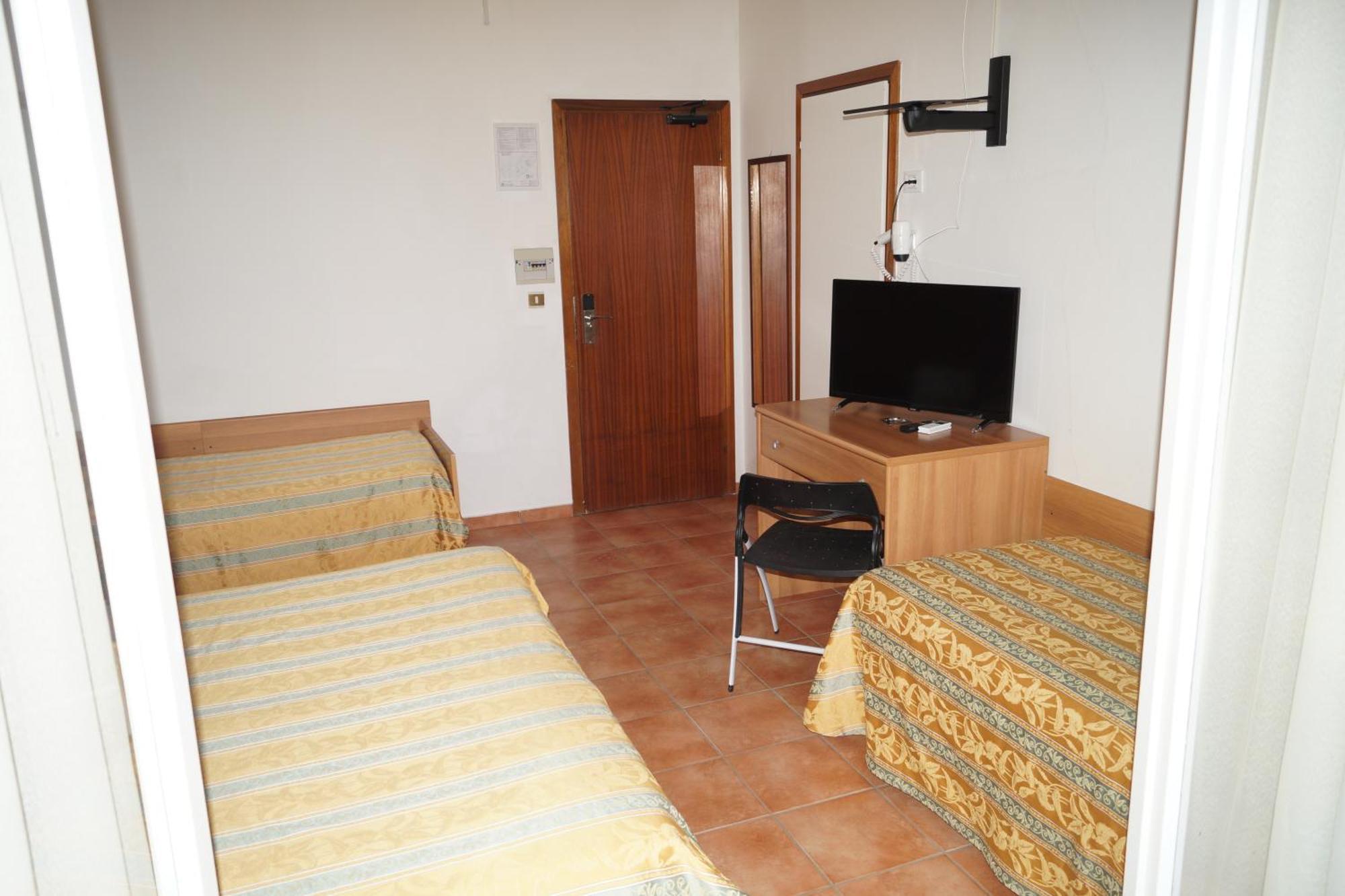 Hotel Zeus Lido Di Classe Room Only Ngoại thất bức ảnh